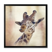 Designart 'aproape portret al unei girafe VI' fermă încadrată Art Print